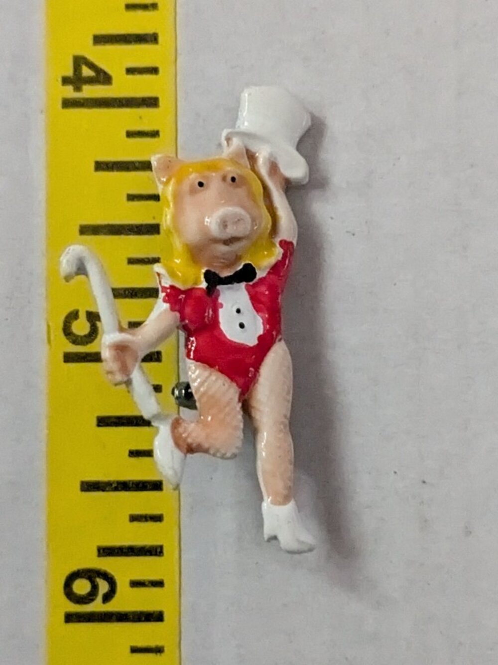 Vintage Dancing Ms. Piggy Muppets 1970's-80's Enamel Brooch Pin